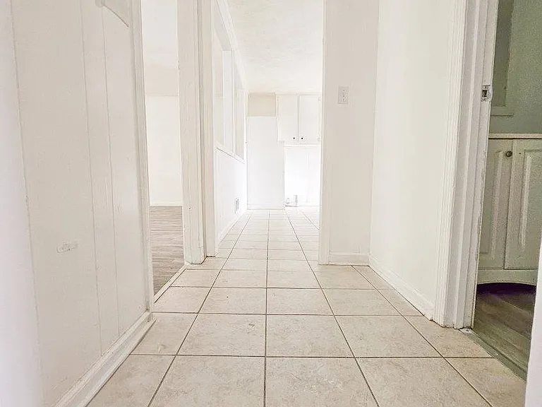 128 Pearl St — Photo 6