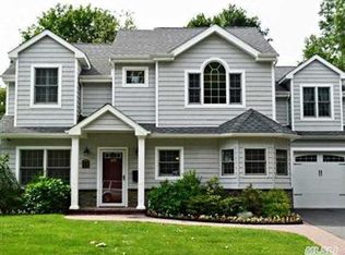 6 Guilford Rd, Port Washington, NY 11050