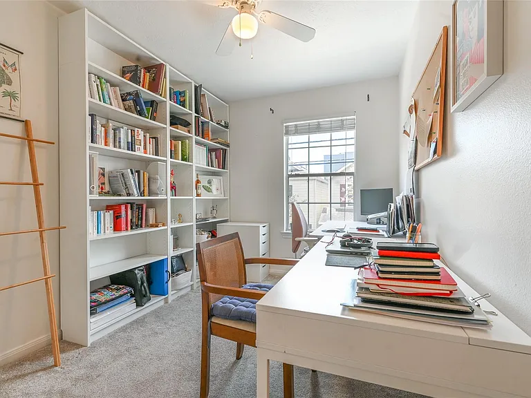 1004 Ruthven St — Photo 13