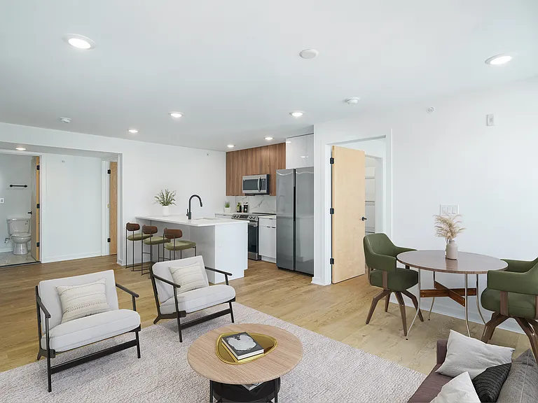 630 Moore St #4R — Photo 2