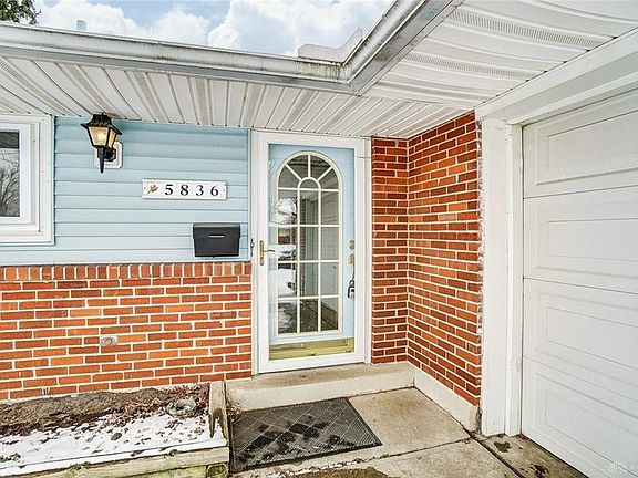 4th image of 5836 Handel Ct