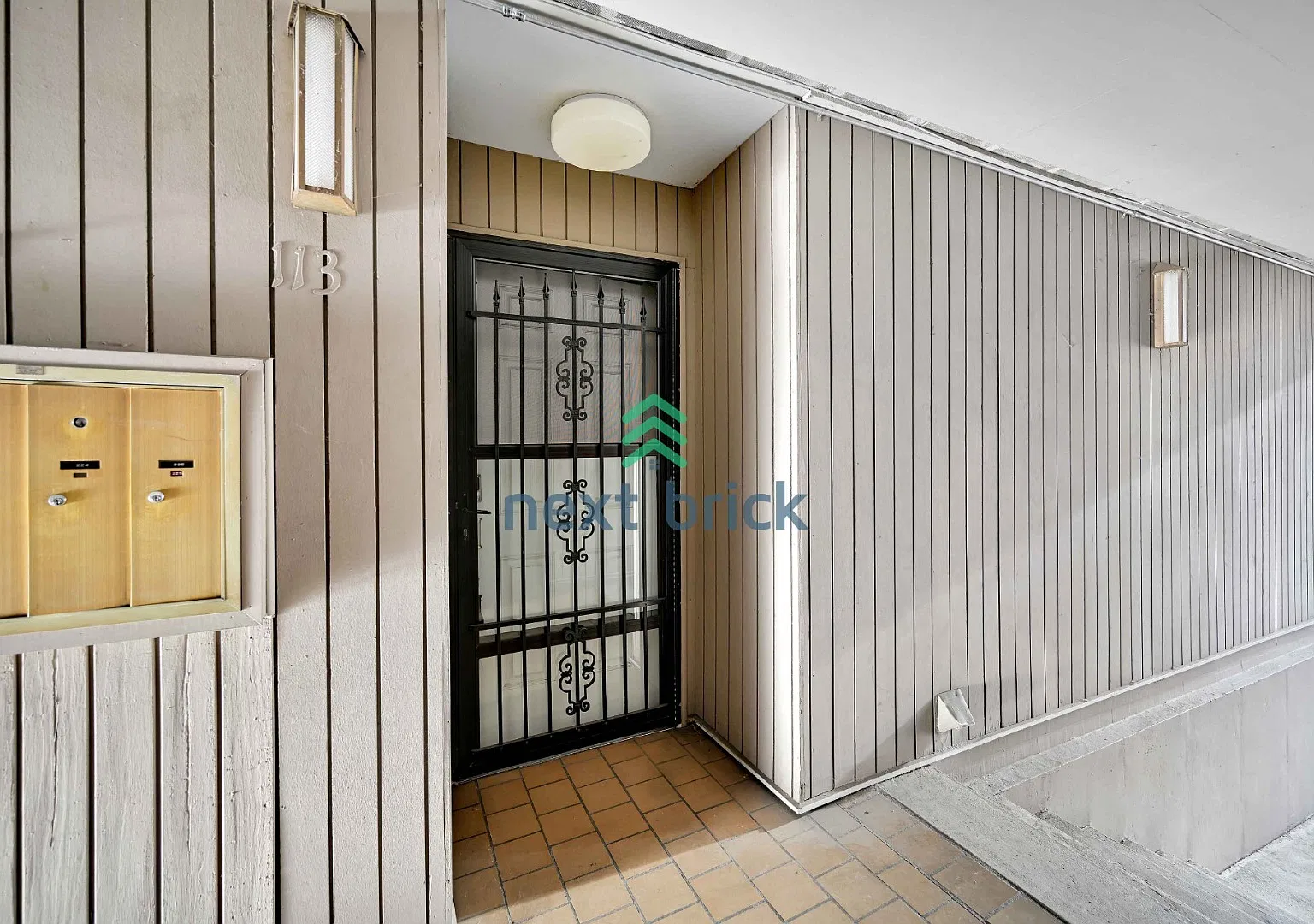 Beautiful home with 2 beds, 1 baths for rent Live in the Heart of Bellevue! — Photo 1