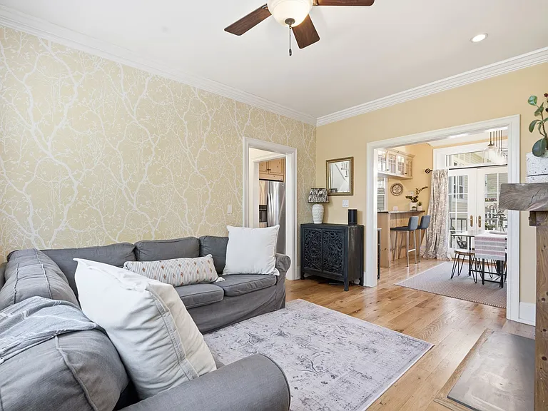 66 S Fullerton Ave #8 — Photo 10
