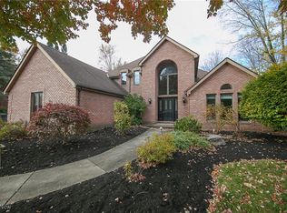3176 Northwood Ln, Westlake, OH