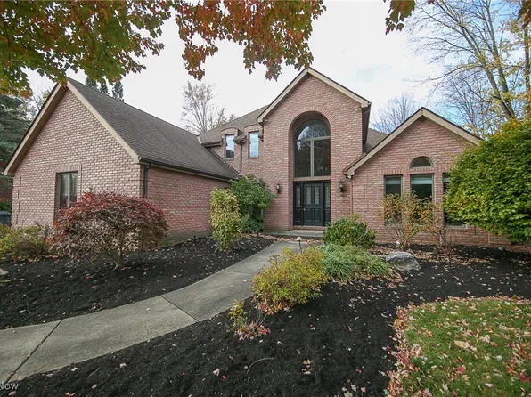 3176 Northwood Ln, Westlake, OH 44145
