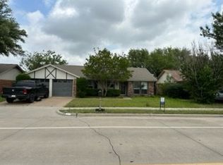 6445 N Park Dr, Watauga, TX 76148