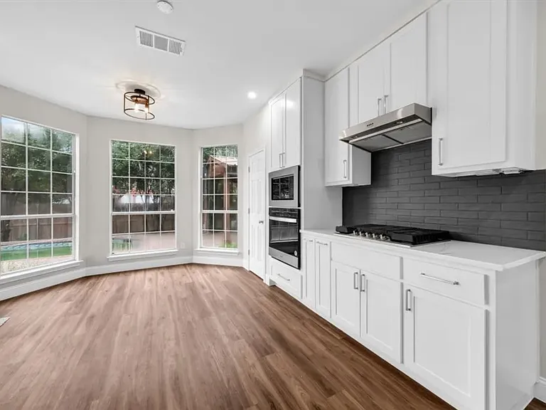 5208 Glen Springs Trl — Photo 12
