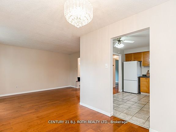 4th image of 11 Cartwright Dr
