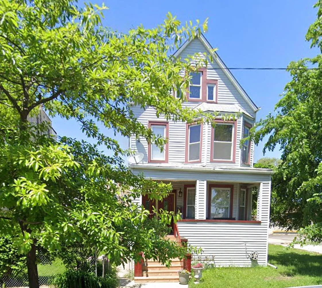 4816 W Berteau Ave — Photo 1