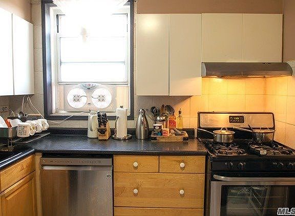 3rd image of 60-11 Broadway APT 6K
