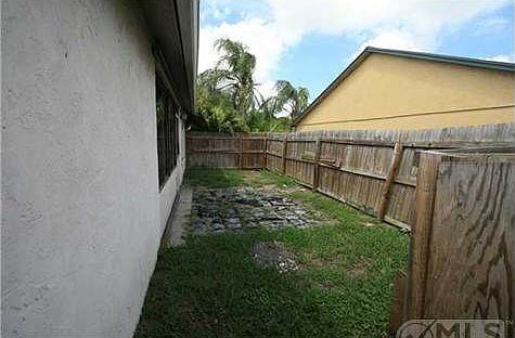 3rd image of 5101 Arbor Glen Cir