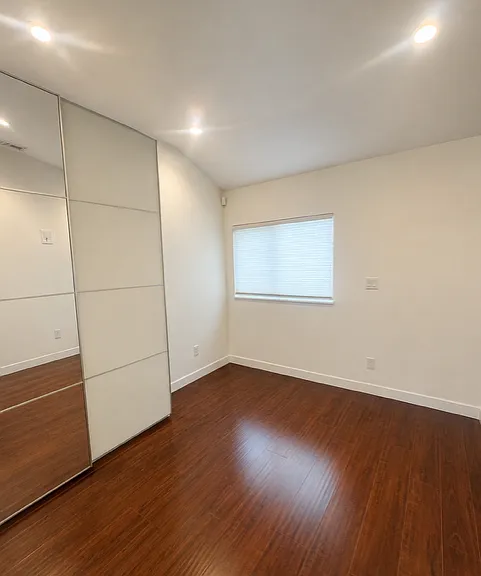 22938 Collins St — Photo 11
