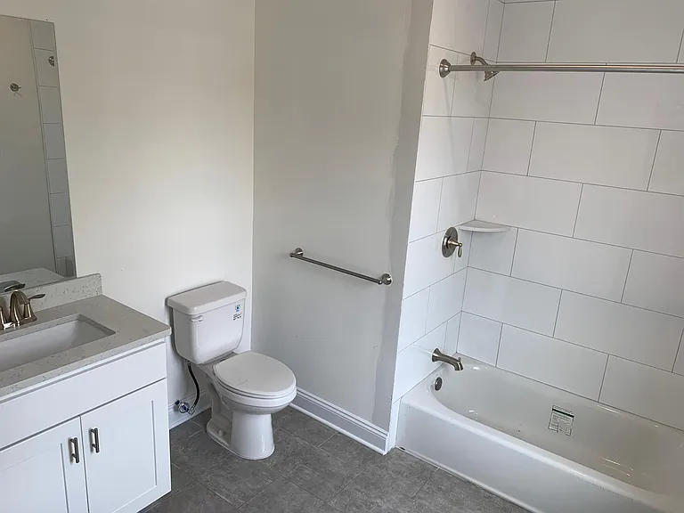 81 N Main St #102 — Photo 8