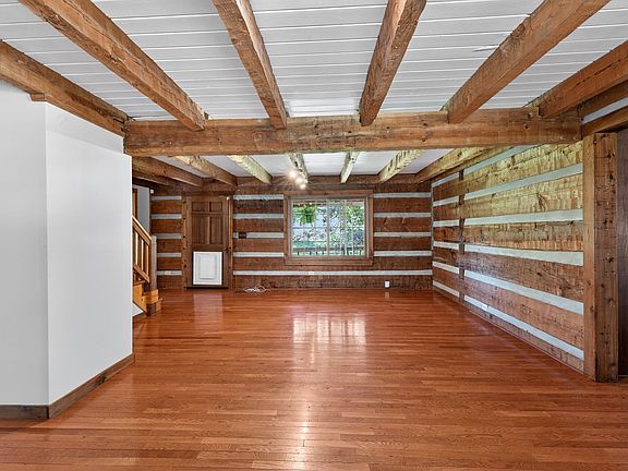 5th image of 916 Graceland Ct