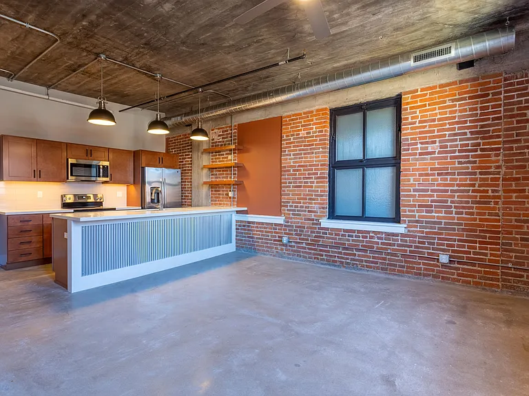 895 Washington St #106 — Photo 18
