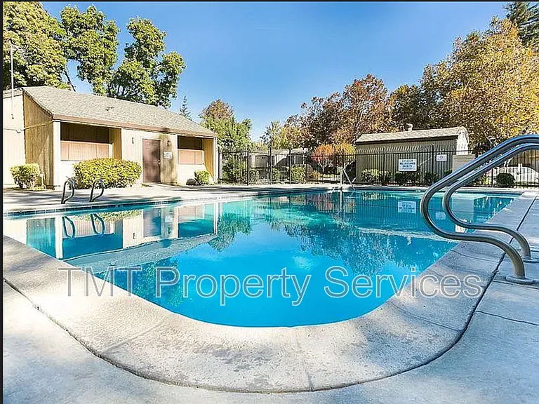 3591 Quail Lakes Dr #104 — Photo 2