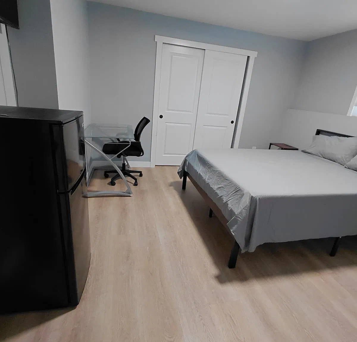 5 bed, 2552 sqft, $900 — Photo 1