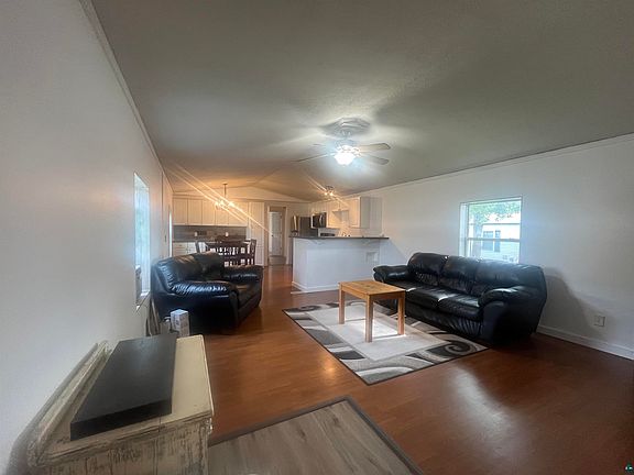 4th image of 5067 Alpine Dr