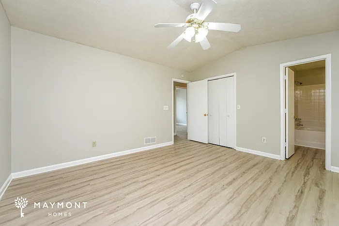 5975 Wellborn Trl — Photo 10