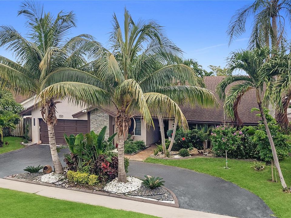 7363 NW 49th St, Lauderhill, FL 33319 | Zillow