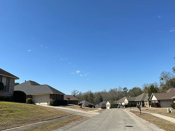 4th image of 8612 Fernwood Loop W