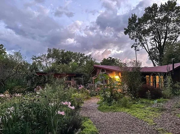 1395 W 8th St, Bloomington, IN 47404