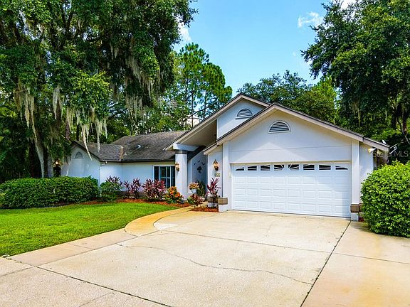 3rd image of 617 Centerwood Dr