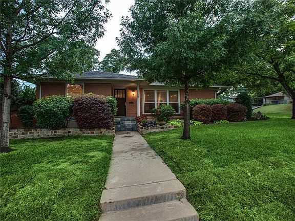 2nd image of 805 Kirkwood Dr