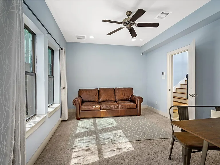 1720 Live Oak St — Photo 21