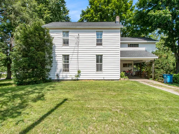 415 Russell St, Middleville, MI 49333