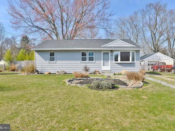 425 Florence Blvd, Williamstown, NJ 08094