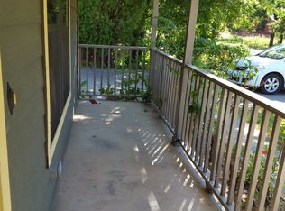 720 E Moore St, Granbury, TX 76048