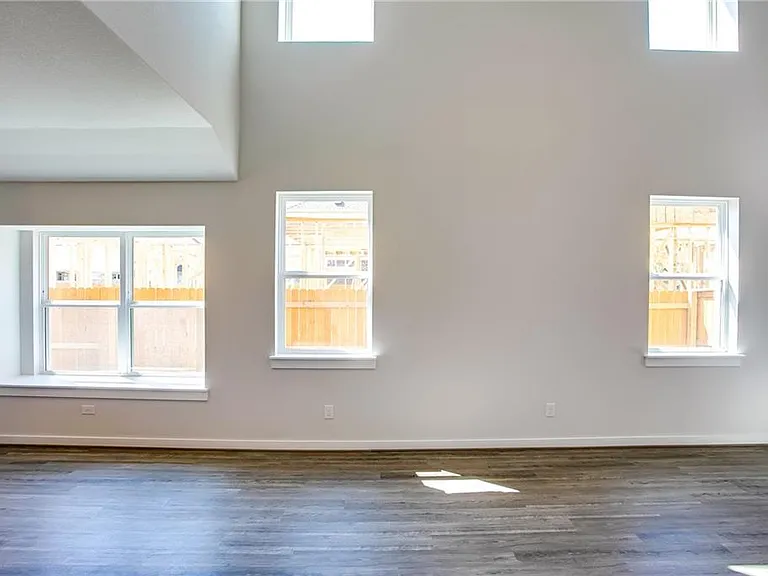 603 Pheasant Hill Ln — Photo 4