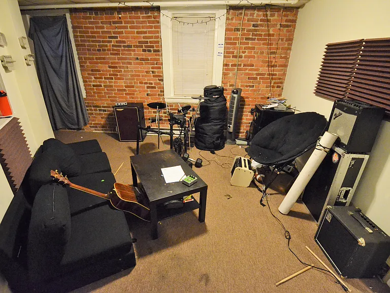 24 Hemenway St #1 — Photo 32