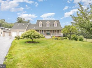 4229 Roundtop Rd, Elizabethtown, PA 17022