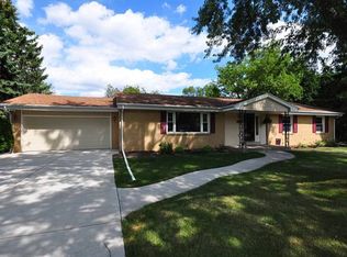 2810 S 126th St, New Berlin, WI 53151