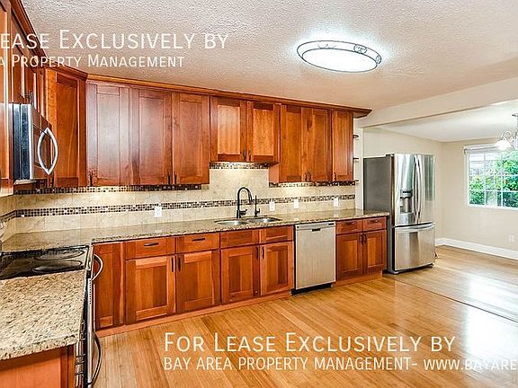 3rd image of 138 Kittoe Dr Unit B