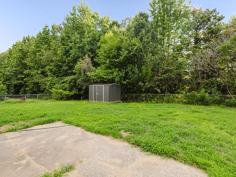 14108 Cherry Hill Dr — Photo 25