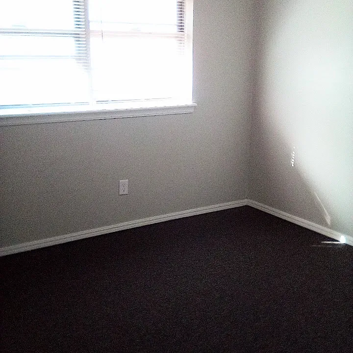 3 bed, 1.5 bath, 1157 sqft, $1,295 — Photo 2