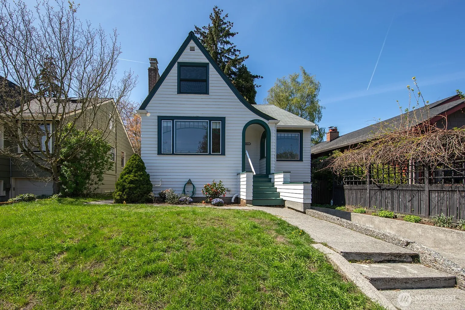 6011 26th Avenue NE photo 1