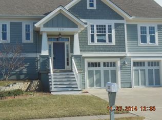 723 N Solomon Dr, Lees Summit, MO 64086