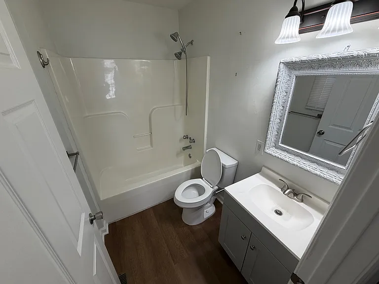 201 Forest Dr #B — Photo 6