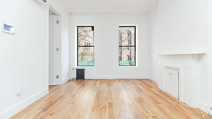 Rented by Nooklyn NYC LLC | media 21