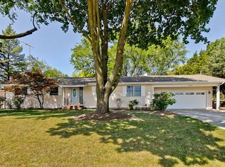 11307 Lincoln St, Huntley, IL 60142