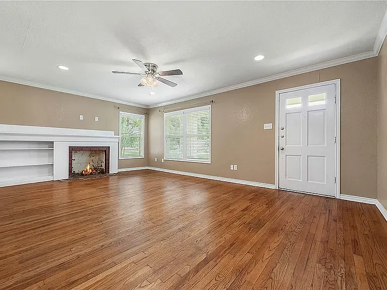 305 Francis Dr — Photo 6