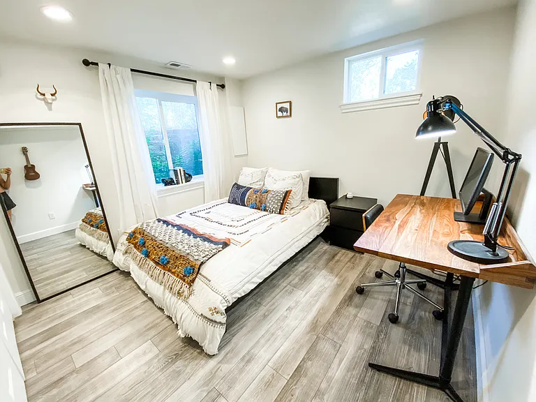 770 Loveland St #BASEMENT — Photo 3
