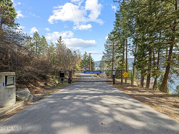 3rd image of 574 Glacier Loop