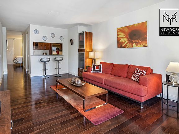3rd image of 88 Greenwich St APT 1311
