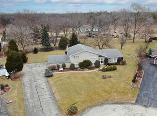 7820 Silver Ct, Orland Park, IL 60462