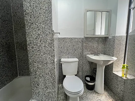 Rented by Bond New York | media 30